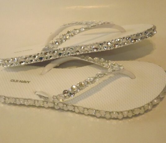How to Buy Wedding flip-flops